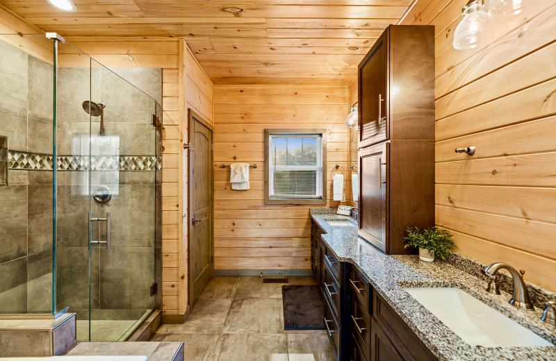 Bathroom at American Patriot Getaways - Sugar Bear.