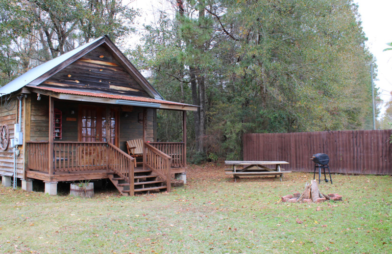 Cabin exterior at Berry Creek Cabins.