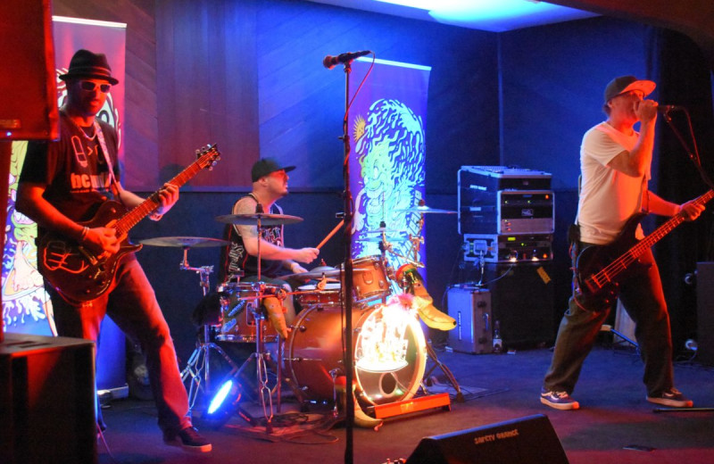 Live music at Havasu Springs Resort.