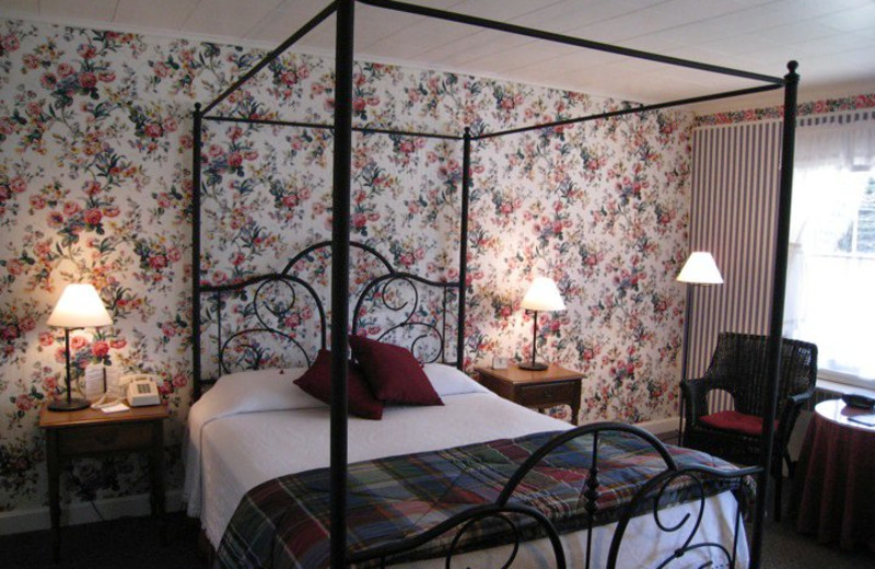 Guest Room at Pondside Country Motel