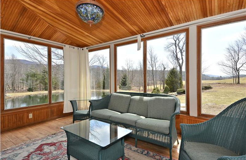 Little River Lodge - Stowe Country Homes