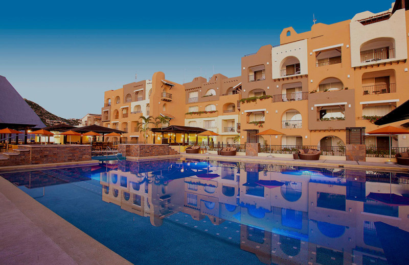 Outdoor pool at Tesoro Los Cabos.