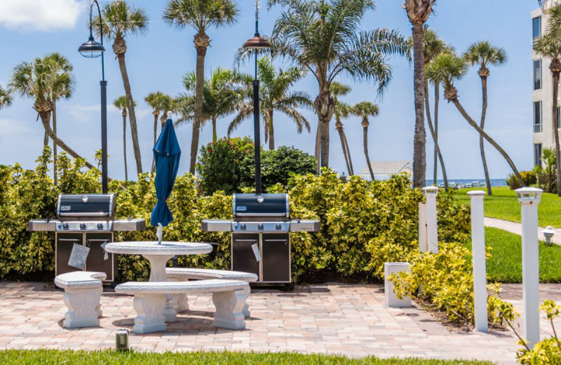 Picnic area at Island House Beach Resort.