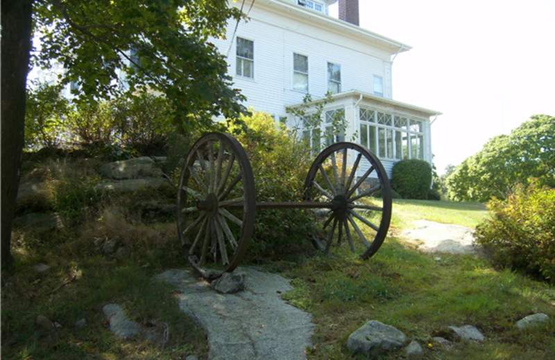 Exterior View of Cove Ledge Inn