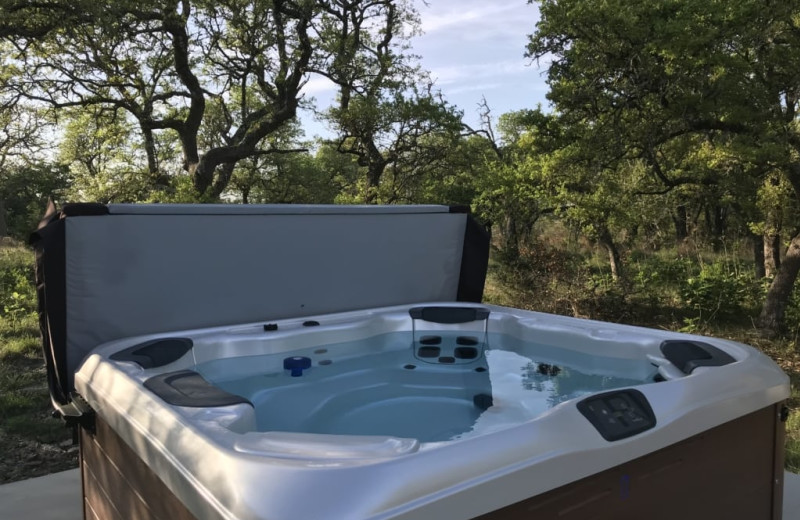 Hot tub at Walnut Canyon Cabins.