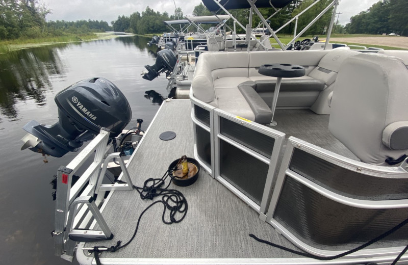 Pontoon rental at Popp's Resort.