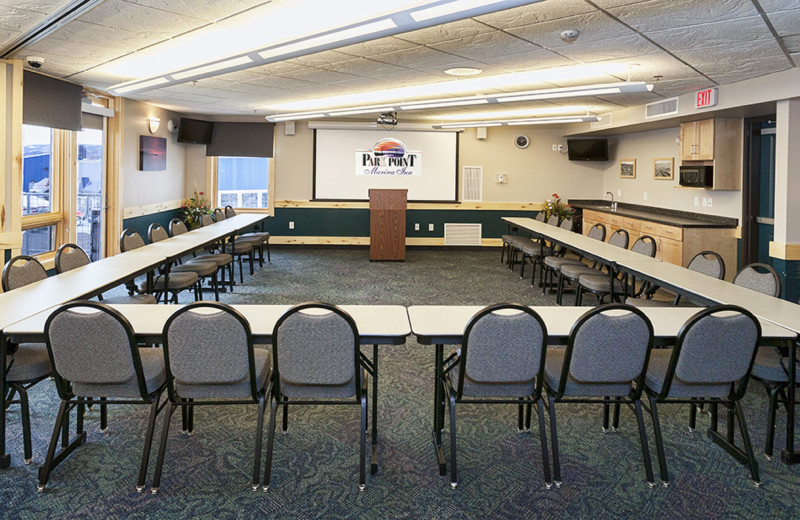 Lake Superior Conference Center: U-shape set up
