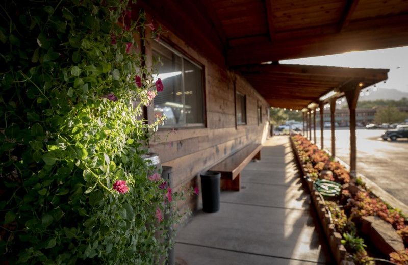 Exterior view of Redstone Inn.