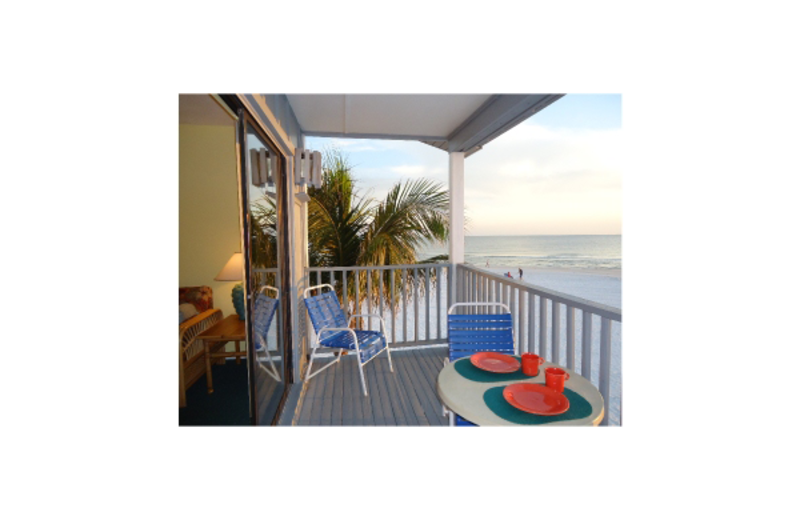 Lahaina Inn Resort (Fort Myers Beach, FL) - Resort Reviews ...