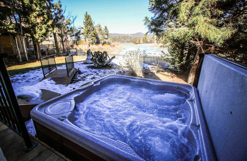 Rental hot tub at Big Bear Vacations.