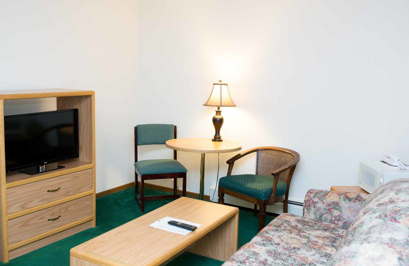 Guest room at River Bend's Resort & Walleye Inn.