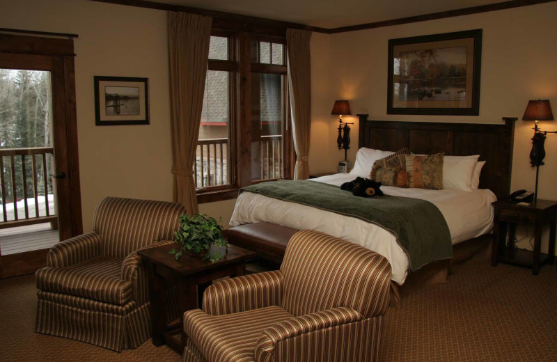 Guest room at The Lodge at Whitefish Lake.