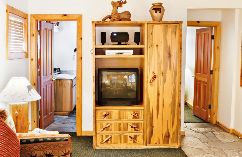 Living Room of a One Bedroom Unit at the Red Wolf Lakeside Lodge