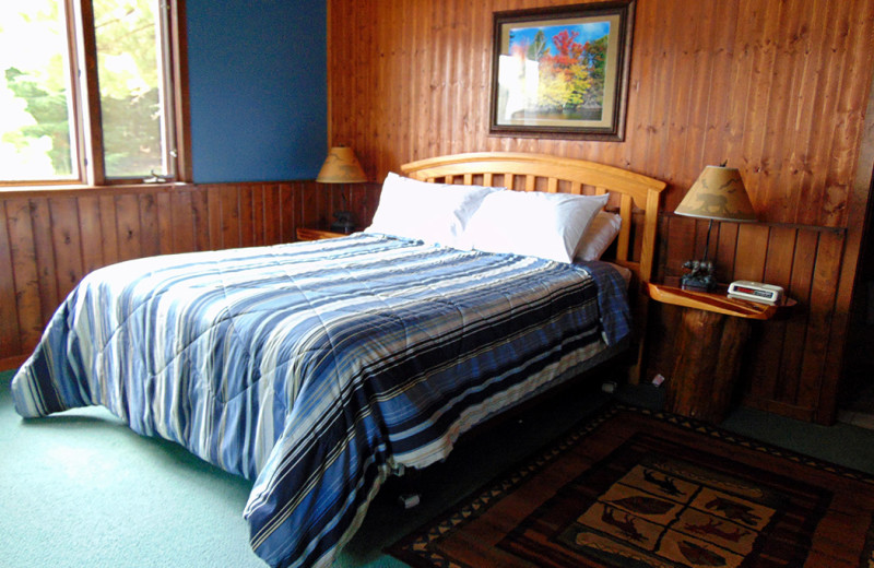 Guest bedroom at Northernaire Resort.