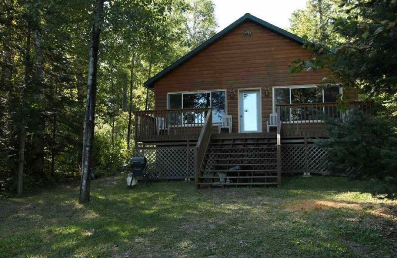 Cabin exterior at Glenwood Lodge.