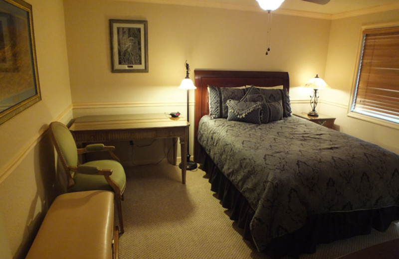 Cottage bedroom at Yellowstone Gateway Inn.