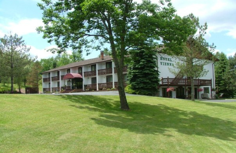 Exterior view of Hotel Vienna.