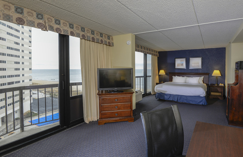 Guest room at Clarion Resort Fontainebleau.