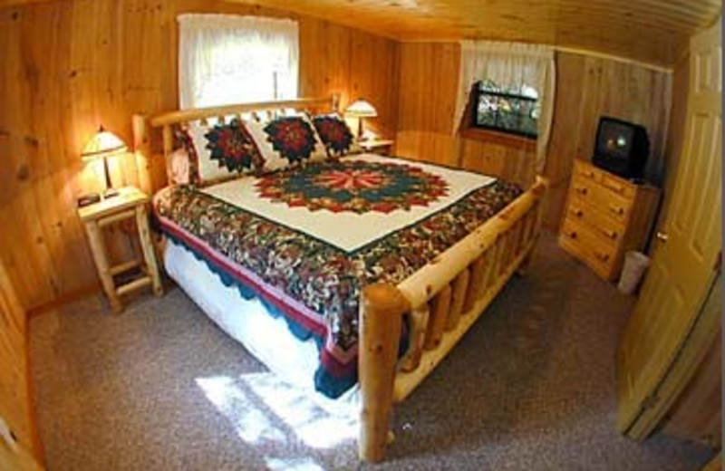 King Bed at Baskins Creek Cabin Rentals 
