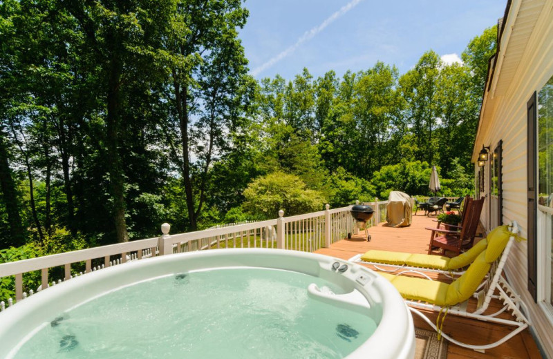 Rental hot tub at Asheville Connections.