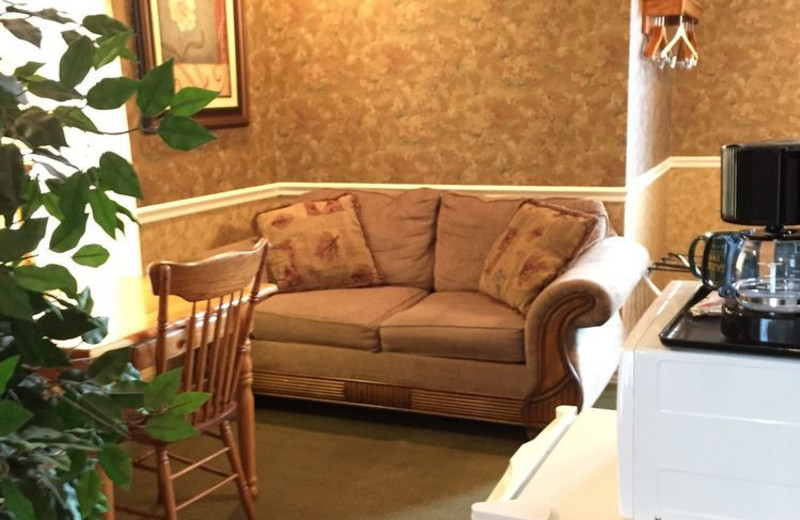 Guest suite at Branson Gazebo Inn.