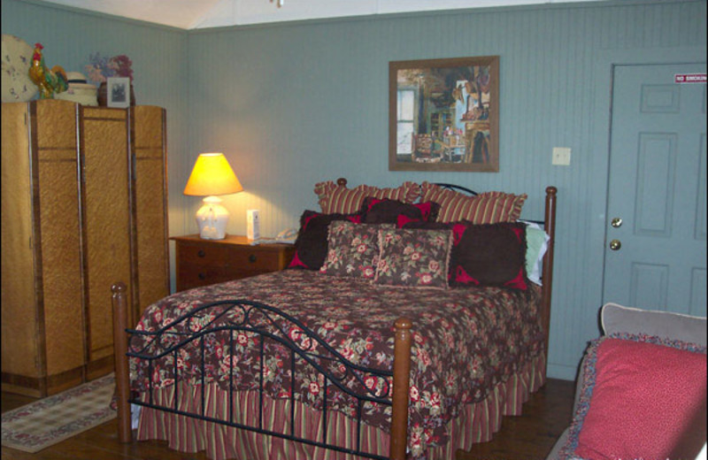 Guest bedroom at Blanco Settlement.