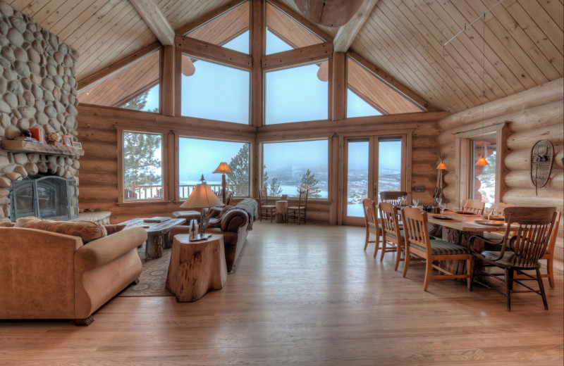 Cabin living room at Black Wolf Lodging.