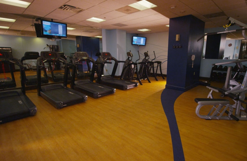Fitness center at Wyndham Lake Buena Vista Resort.