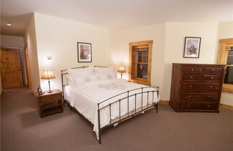 Rental bedroom at Rendezvous Mountain Rentals & Management.