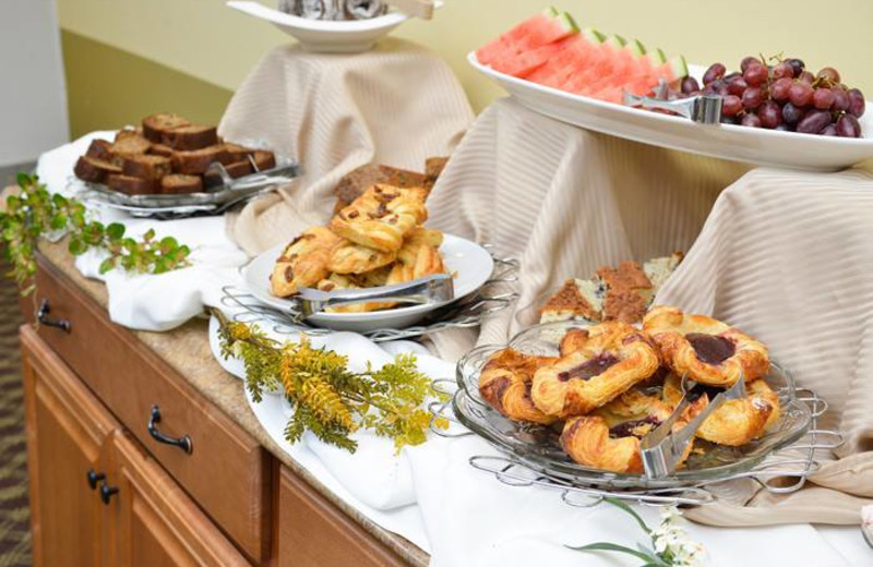 Complimentary breakfast at Atlantic Oceanside Hotel.