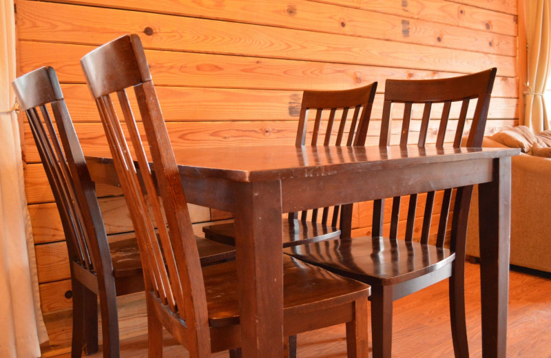 Cabin dining table at Yogi on the Lake.