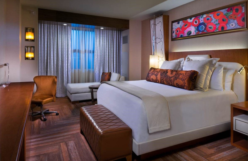 Guest room at Del Lago Resort & Casino.