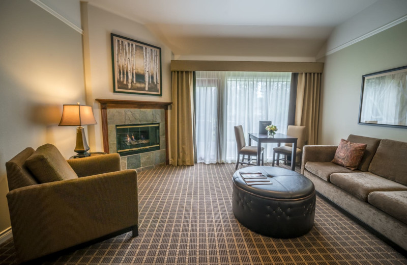 Guest room at Pine Ridge Inn.