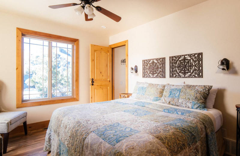 Guest room at Stone Canyon Inn.