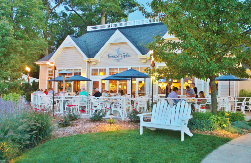 Dining at Bay Pointe Inn Lakefront Resort.