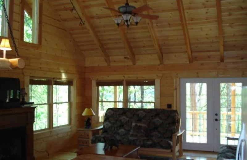 Cabin living room at Pine Ridge Log Cabins.