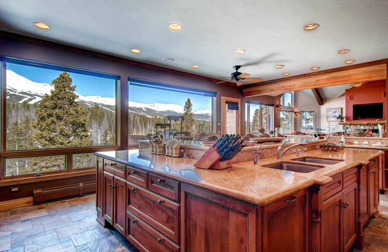 This luxury private home has 6 bedrooms and ski-in/ski-out access.