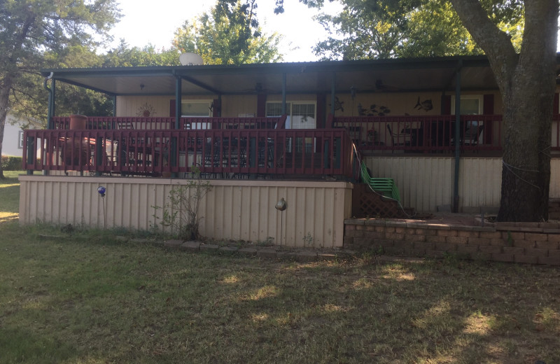 Cabin exterior at Little Glasses Resort.