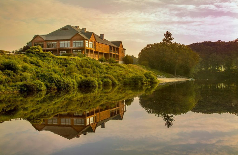 Exterior View of Skytop Lodge