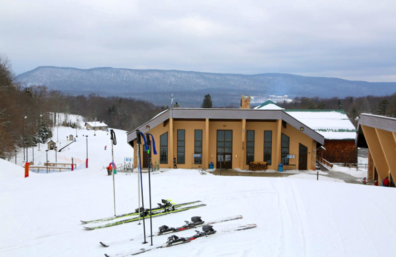 Skiing at Best of Canaan.