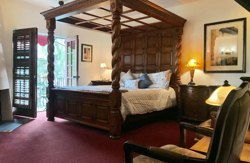 Guest room at Villa Rosa Inn.