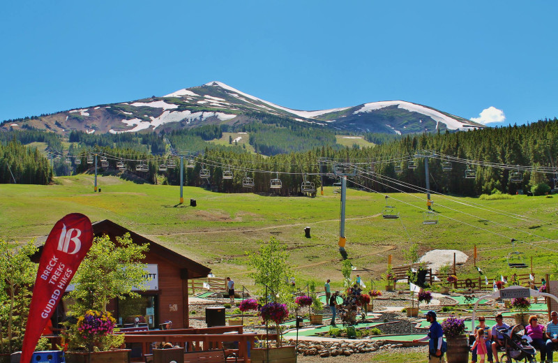 Mini golf near Breckenridge Discount Lodging.