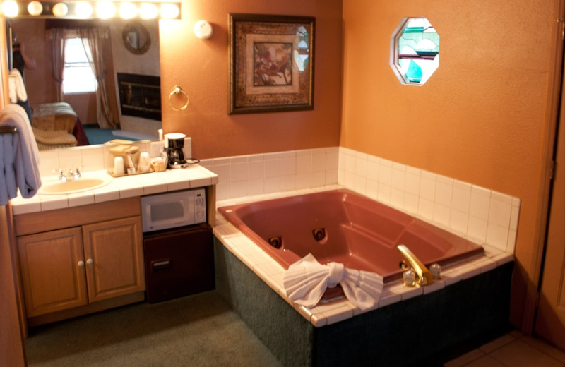 Bathroom at Old Creek Resort.