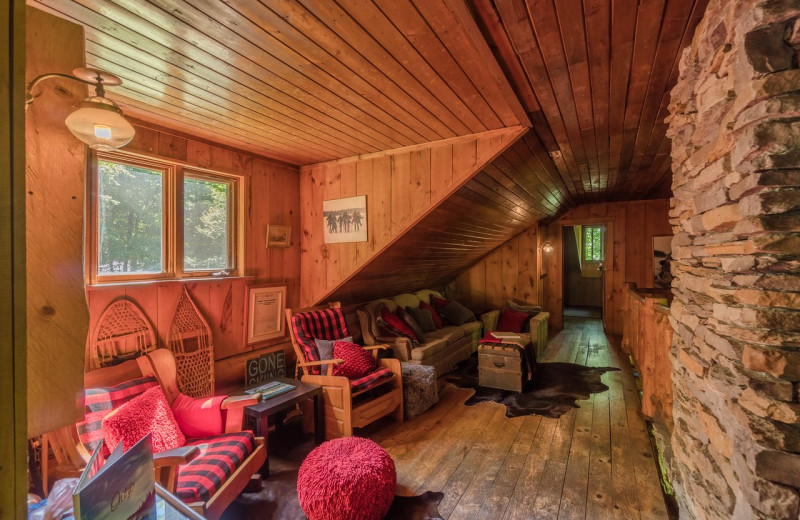 Cabin living room at Algonquin Log Cabin.