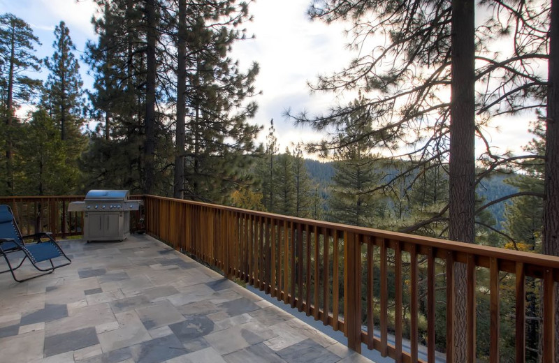 Rental balcony at Yosemite's Scenic Wonders.