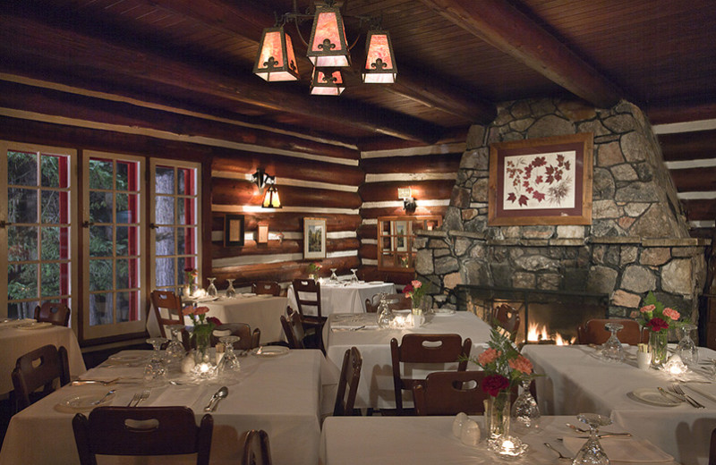 Algonquin Park Lodge dining at Killarney Lodge.
