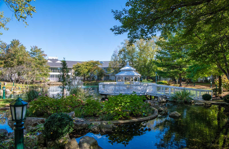 Exterior view of Cherry Valley Lodge.