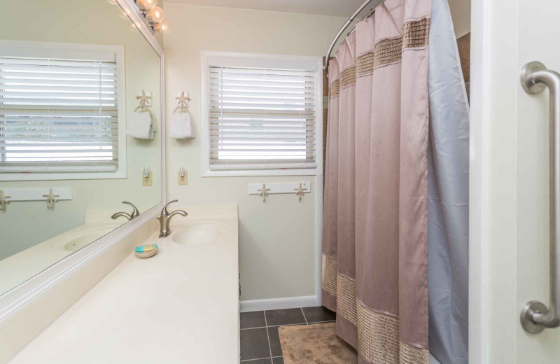 Bathroom at Real Escapes Properties - Sea Spray.