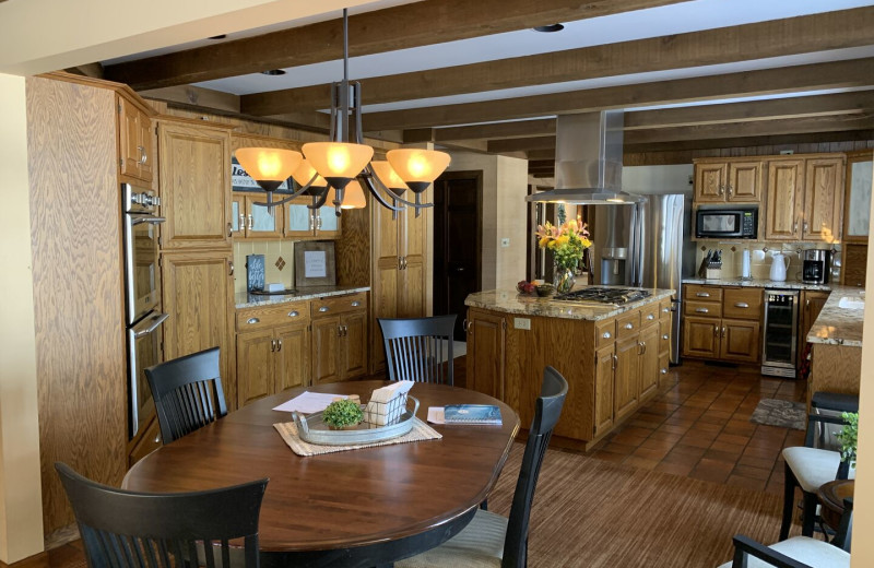 Cabin kitchen at Lakeland Rental Management.