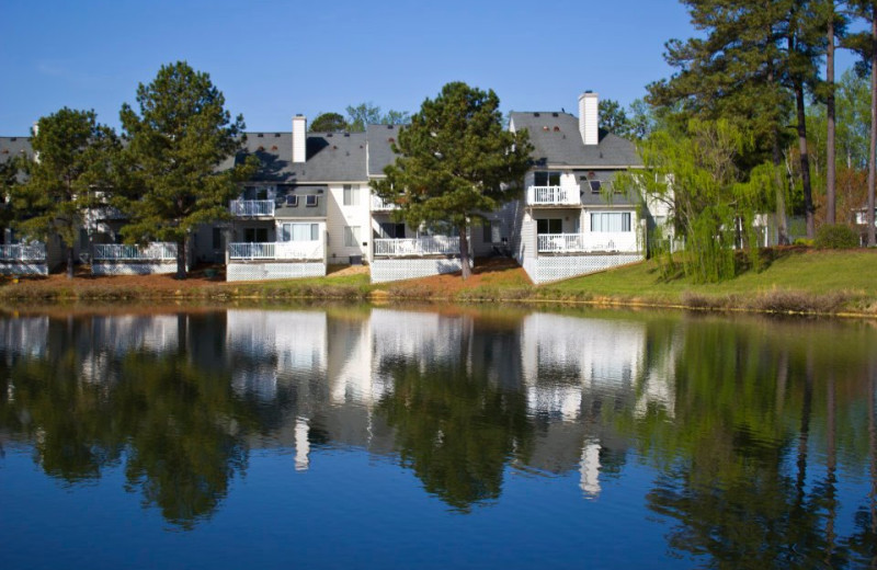 Exterior Lodging View of The Historic Powhatan Resort